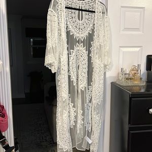 Lace kimono sz medium